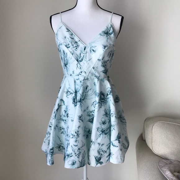 UO Silence & Noise Hologram Fit & Flare Dress - Picture 4 of 8